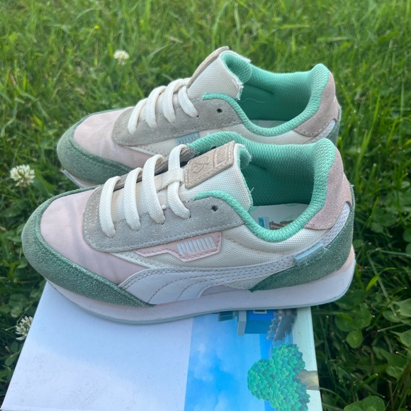 Animal Crossing Pumas. Size 13C. - Picture 4 of 6